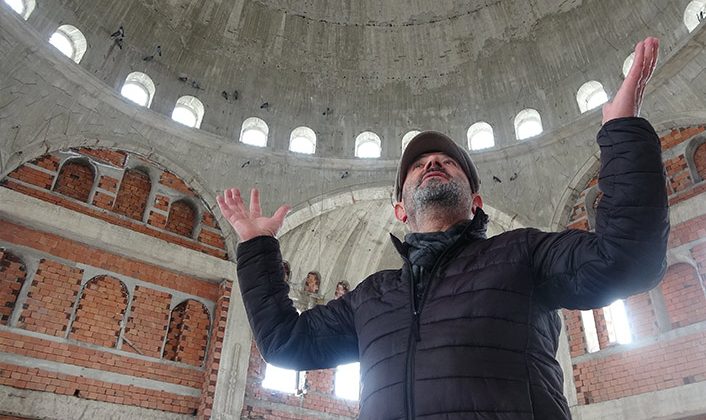 Trabzon’da 17 yıldır bitmek bilmeyen bir cami! Muhtar isyan etti