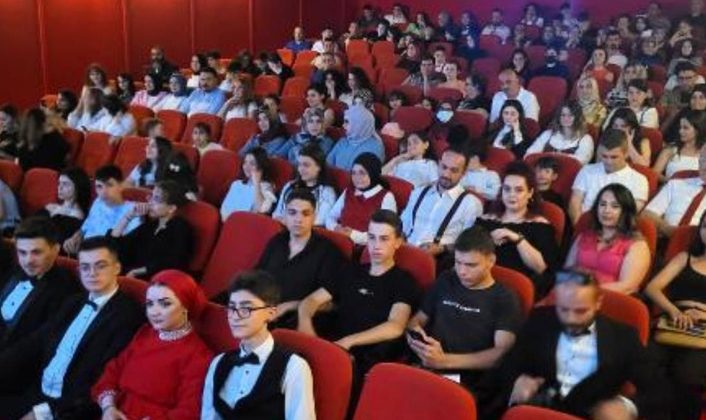 Trabzon’daki lise öğrencilerinden anlamlı bir İngilizce film