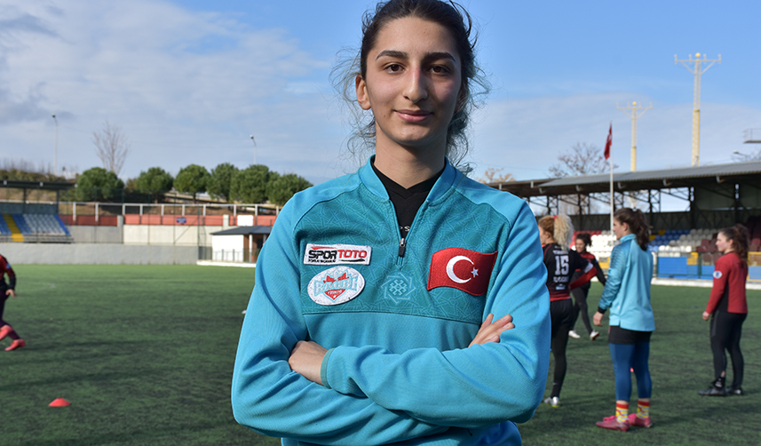 Trabzon'da Ragbi Kadın Milli Takımı oyuncusu olimpiyat hayaliyle çalışıyor 
