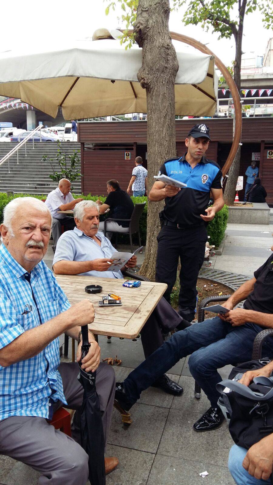Trabzon'da polislerden vatandaşlara sahte para uyarısı